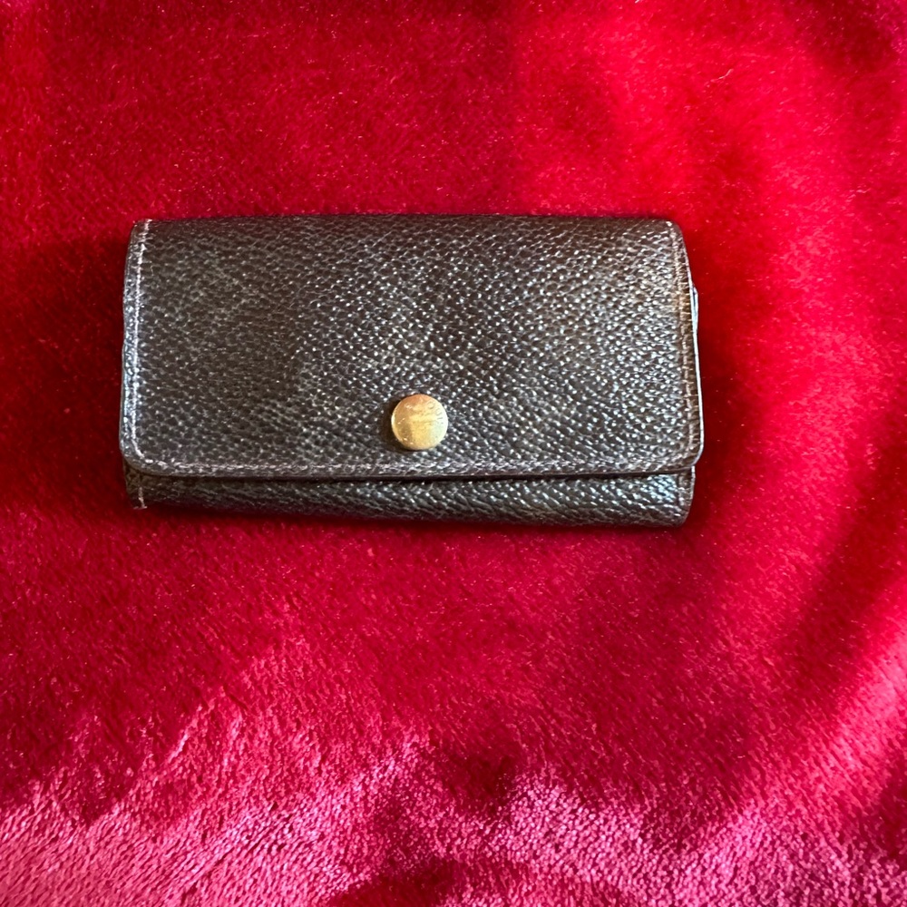 Louis Vution keys holder used